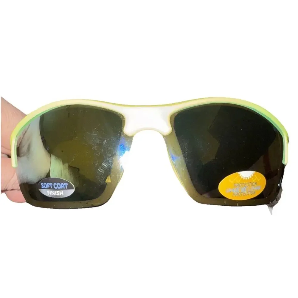 Pugs Shades of Summer A4 Unisex Sunglasses